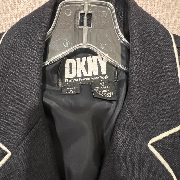 DKNY Size 10 Black Blazer with White Stripes and Size 10 Skirt - Picture 6 of 8